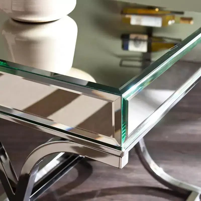 Ava Mirrored End Table - Silver - SEI