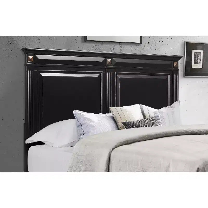 HomeStock 19.92 in.H MDF Horizontal Dressers with 3 - Drawers in White Finish