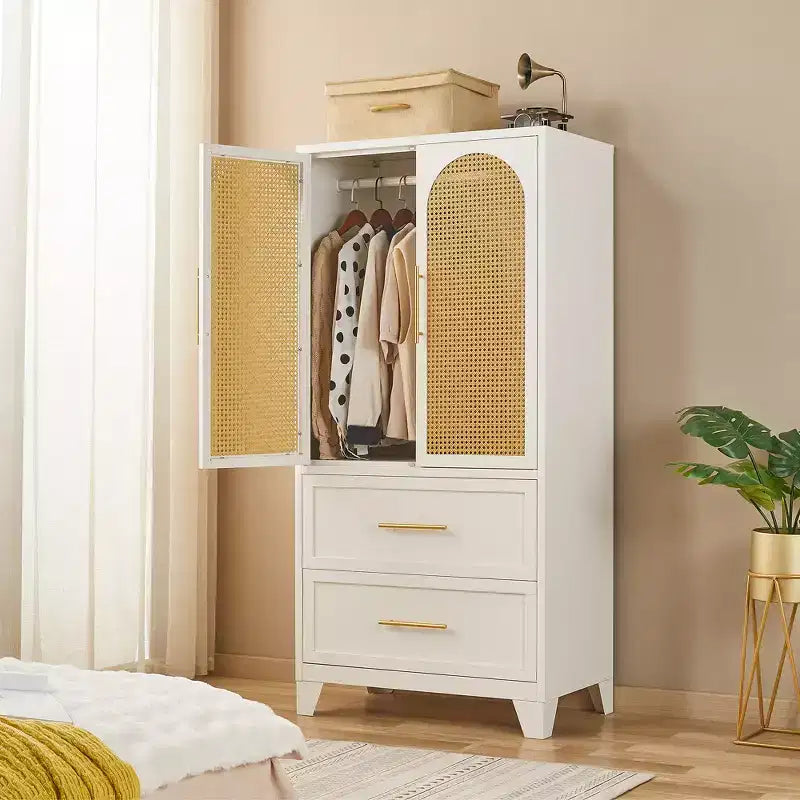 Armadio Guardaroba in Rattan 65" con 2 Cassetti, 2 Ante, Asta Appendiabiti, Mobile Contenitore in Metallo, Armadio Grande Alto in Vimini per Camera da Letto, Bianco