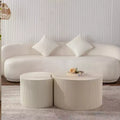 Table basse ronde en bois avec motif artisanal en relief pour les petits espaces, aucun assemblage requis