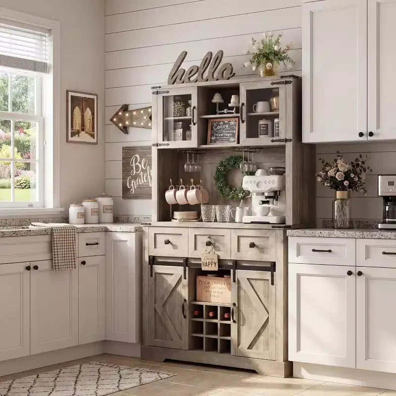Mobile Bar Alto da 72" Stile Farmhouse con Anta Scorrevole a Fienile, Credenza Alta da Cucina con Mobile Dispensa e 3 Cassetti, Armadietto Rustico per Vini