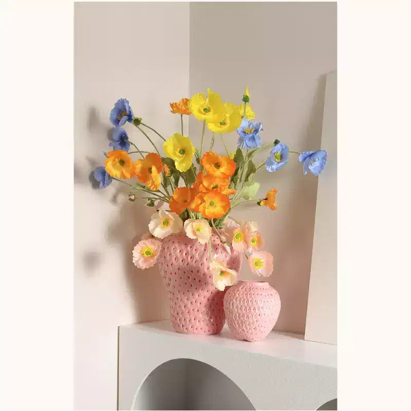 NotArt Hand-Painted Ceramic Strawberry Vase, Modern Minimalist Glazed Ornament for Hydroponic