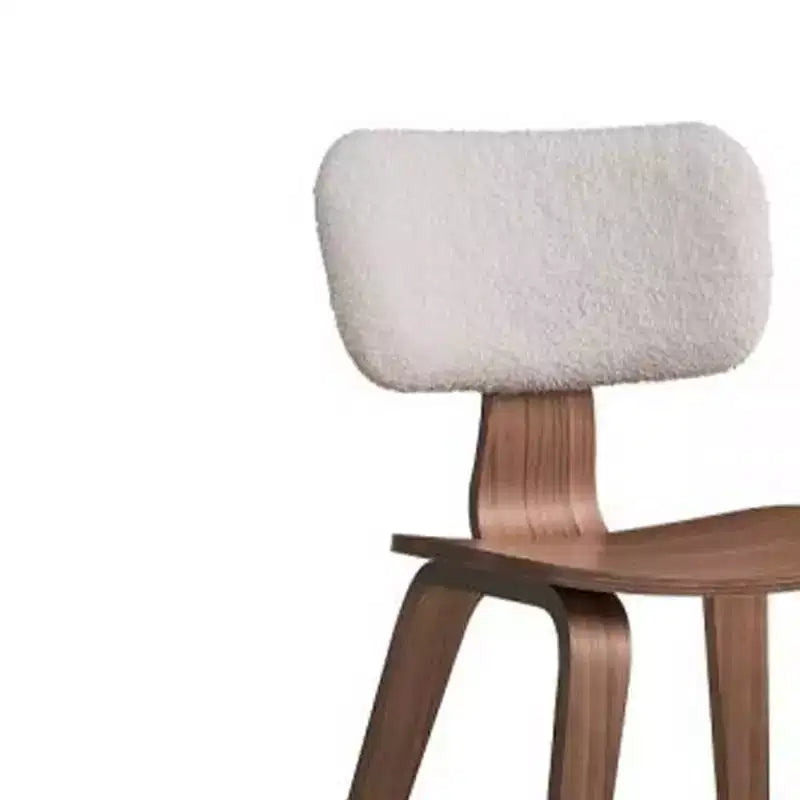 Chaise de salle à manger Casson 18,31" en tissu bouclé blanc et noyer : style mid-century, assise incurvée