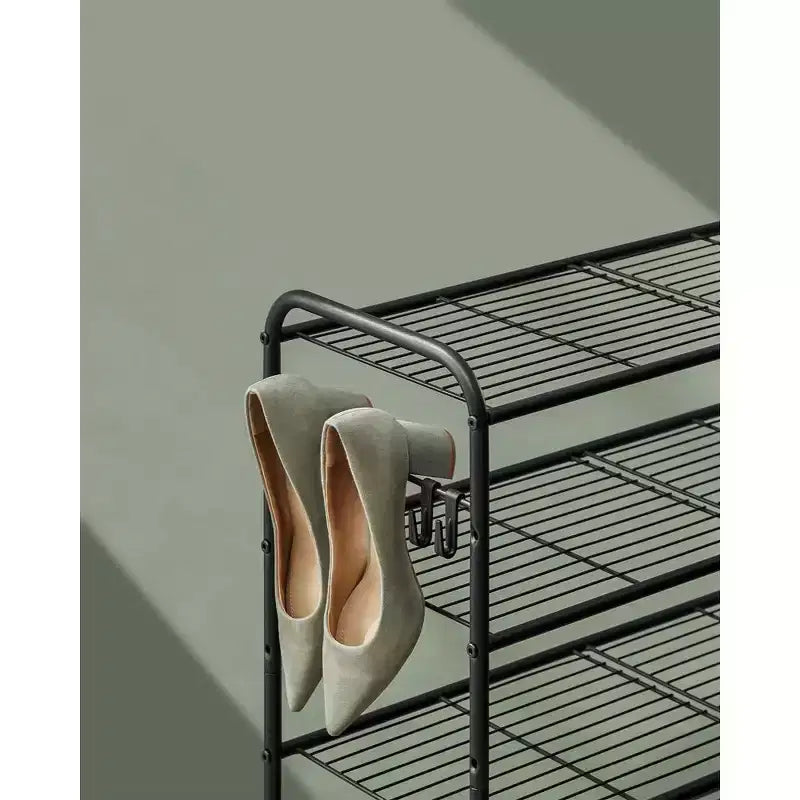 Scarpiera, Organizer per Scarpe a 3 Livelli, Scaffale Porta Scarpe in Metallo con 4 Ganci Laterali, Contiene 18 Paia di Scarpe, Scarpiera Regolabile in Altezza, Nero Inchiostro