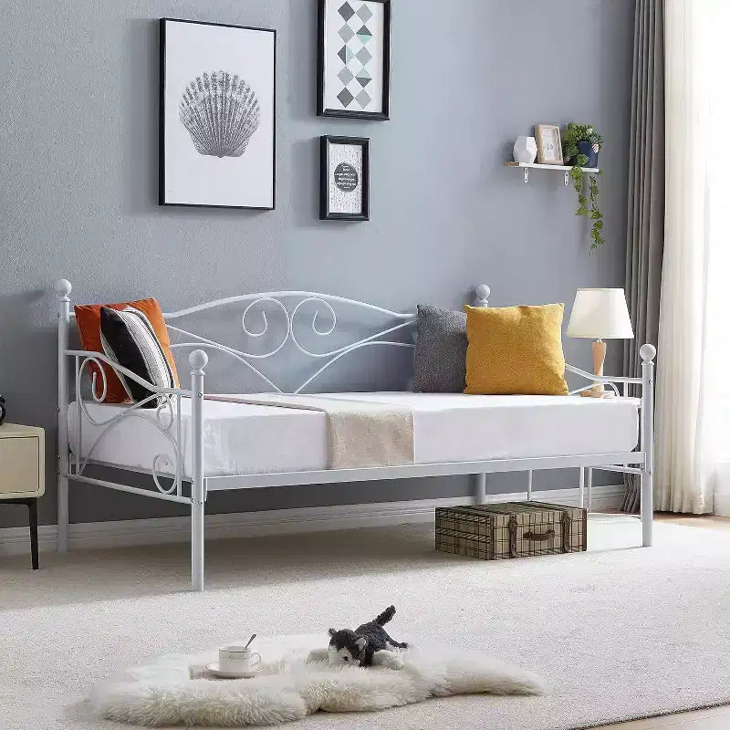 VECELO Twin Size Classic Daybed with Sleek Design, Metal Platform Sofa Bed with Headboard, Daybed for Small Spaces, Bedroom Living/Guest Room