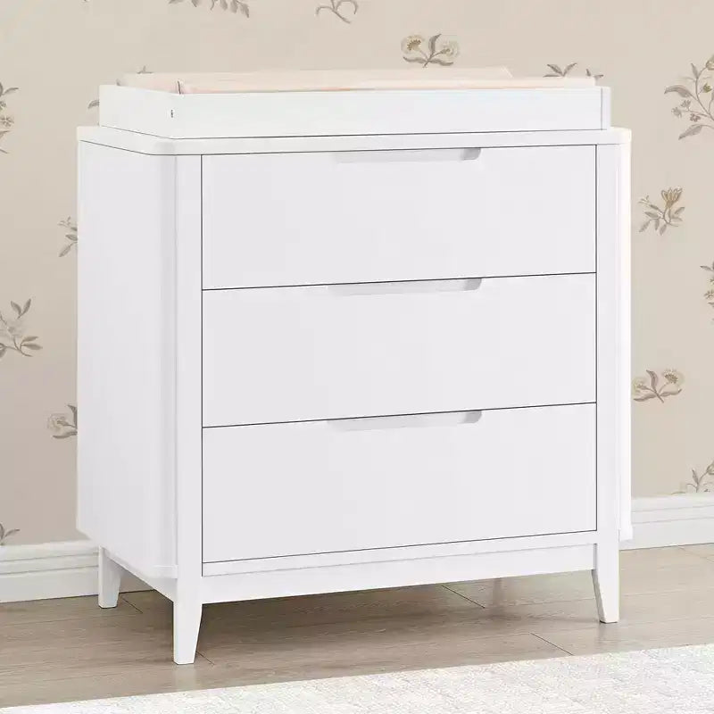 Delta Children Noah 3 Drawer Dresser with Changing Top and Interlocking Drawers